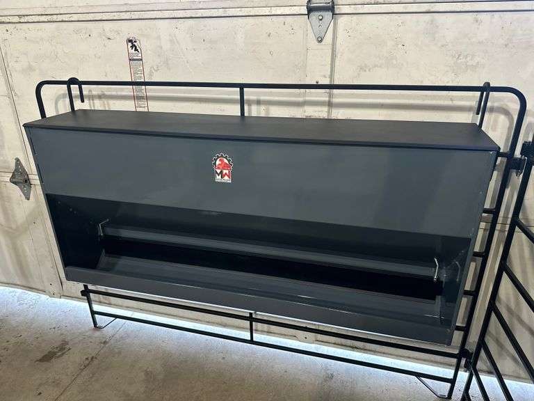 Hanging Creep Feeder